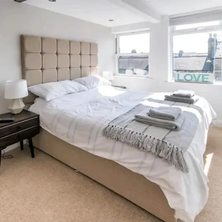 The Loft At Mayfield, Lejlighed